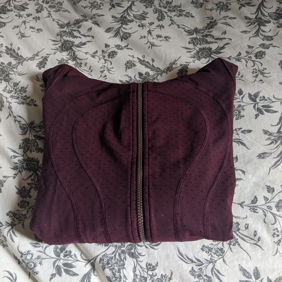 Lululemon Burgundy hoodie Size 4 - Picture 1 of 6